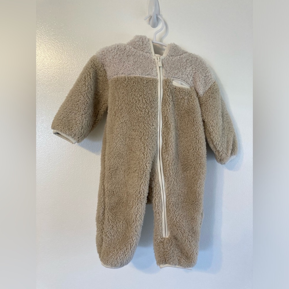 Never worn Snowsuit